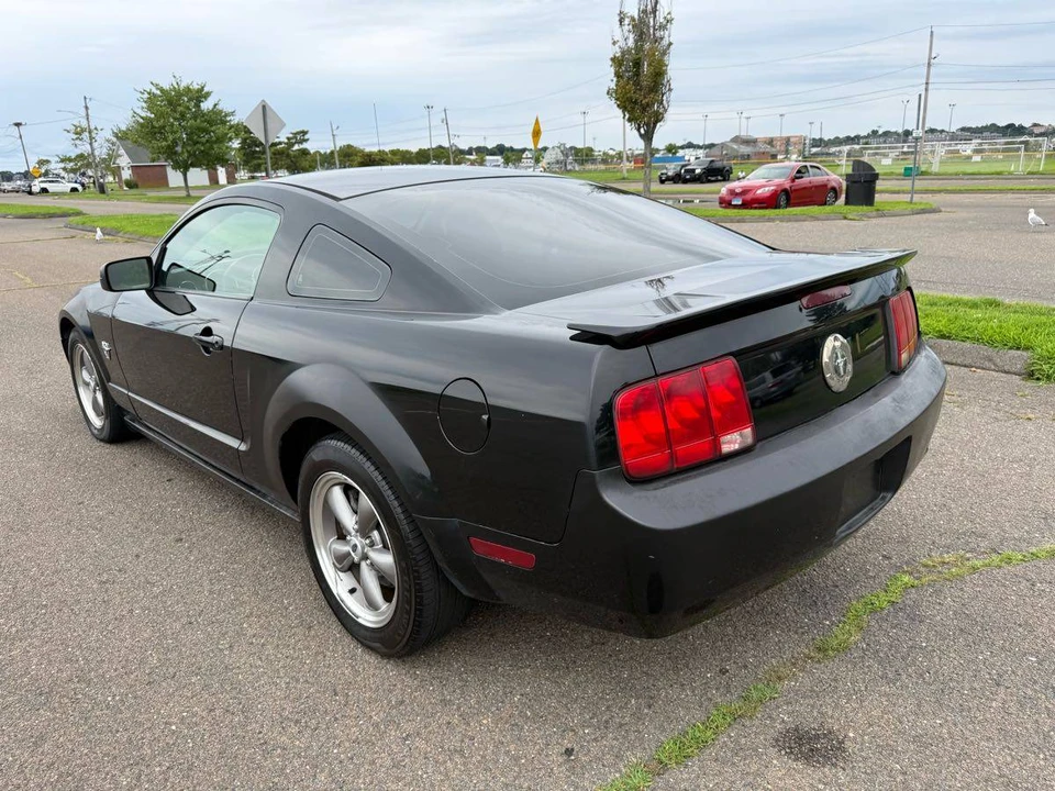 2009 Ford S197 Mustang - Image 7 of 24