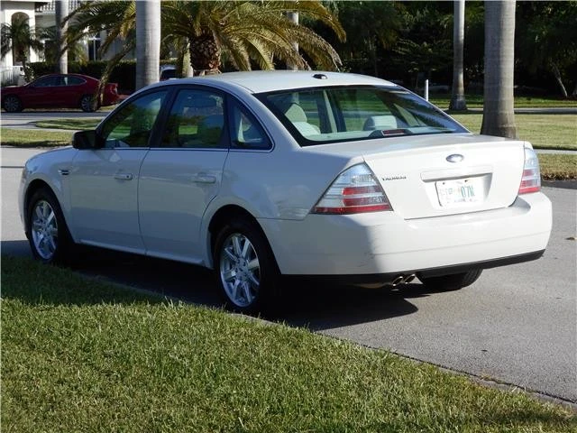 2009 Ford Taurus 4th Gen - Image 8 of 12
