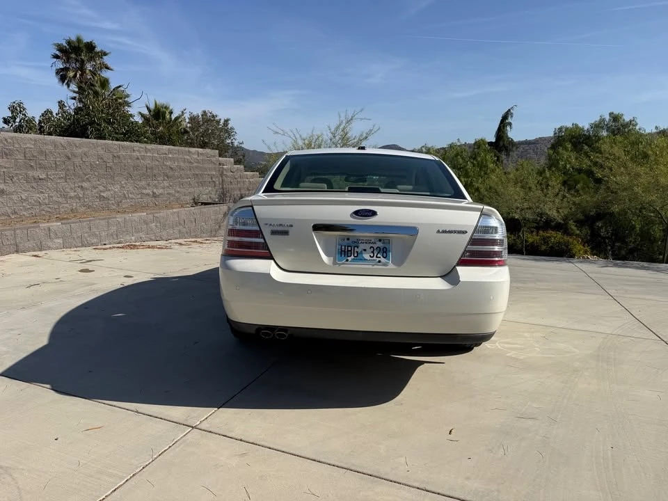 2009 Ford Taurus 5th Gen - Image 9 of 20