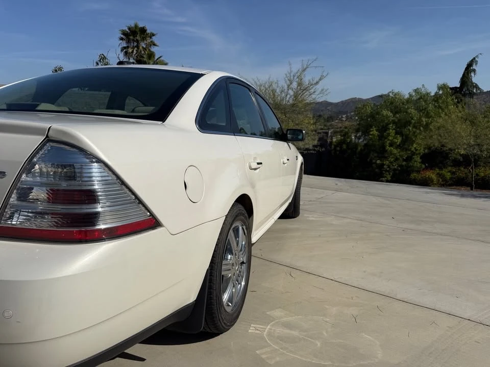 2009 Ford Taurus 5th Gen - Image 10 of 20