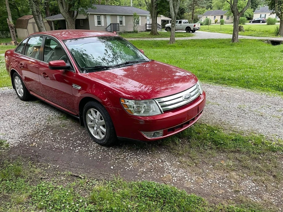 2009 Ford Taurus 5th Gen - Image 2 of 6
