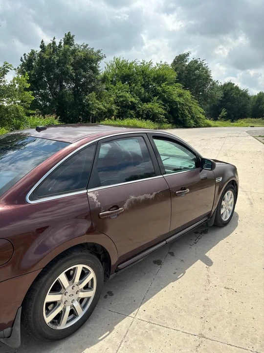 2009 Ford Taurus 5th Gen - Image 2 of 8