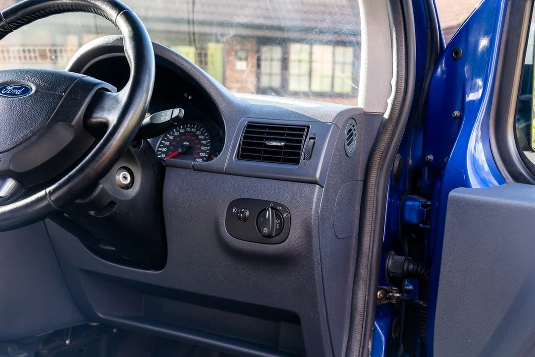2009 Ford Transit Connect - Image 22 of 30