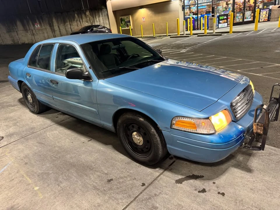 2009 Ford Crown Victoria - Image 3 of 12