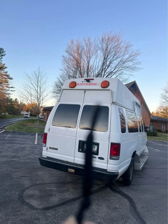 2009 Ford Econoline Van - Image 3 of 4