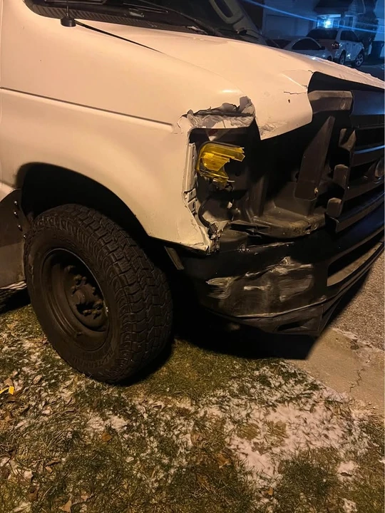 2009 Ford Econoline Van - Image 2 of 5