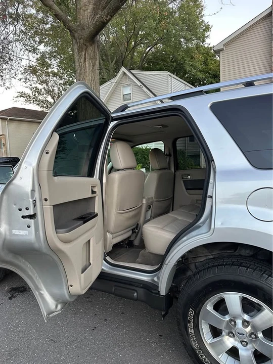 2009 Ford Escape - Image 10 of 12