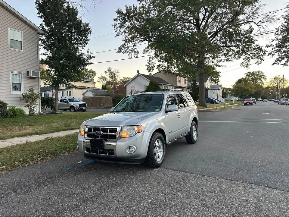 2009 Ford Escape - Image 2 of 12