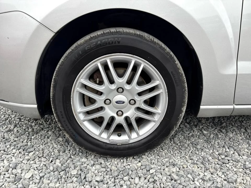 2009 Ford Focus 2nd Gen - Image 17 of 19