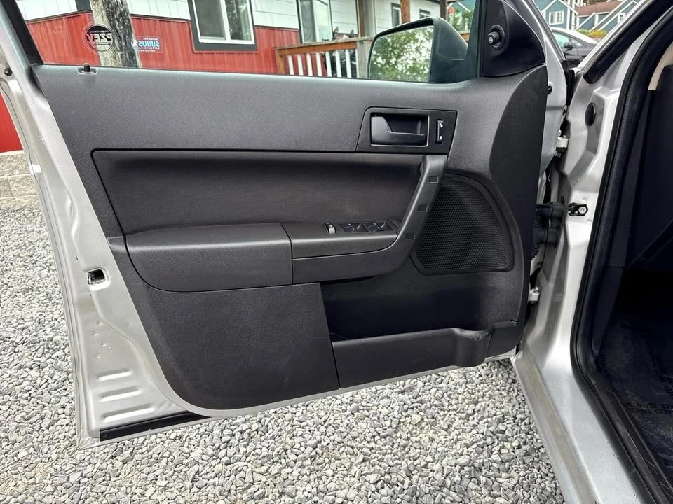 2009 Ford Focus 2nd Gen - Image 18 of 19
