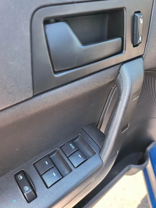 2009 Ford Focus 2nd Gen - Image 3 of 11