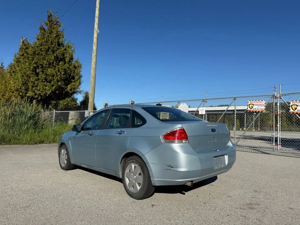 2009 Ford Focus 2nd Gen - Image 3 of 10