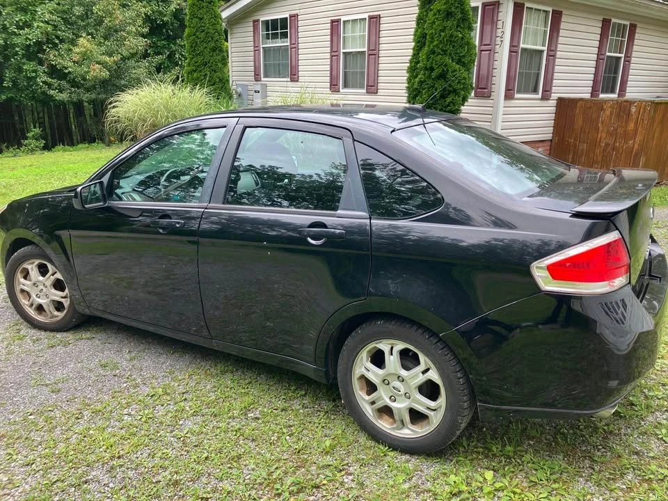 2009 Ford Focus 2nd Gen - Image 2 of 11