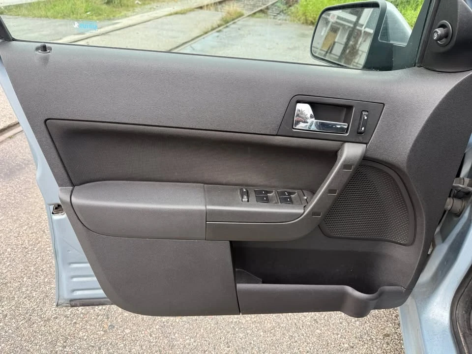2009 Ford Focus 2nd Gen - Image 10 of 10