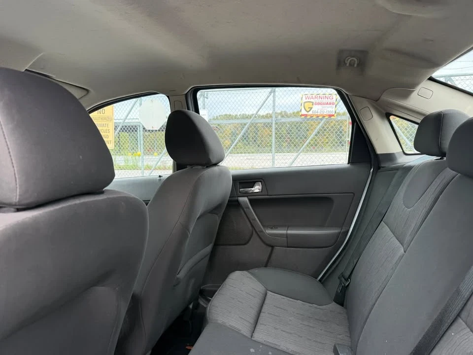 2009 Ford Focus 2nd Gen - Image 8 of 10