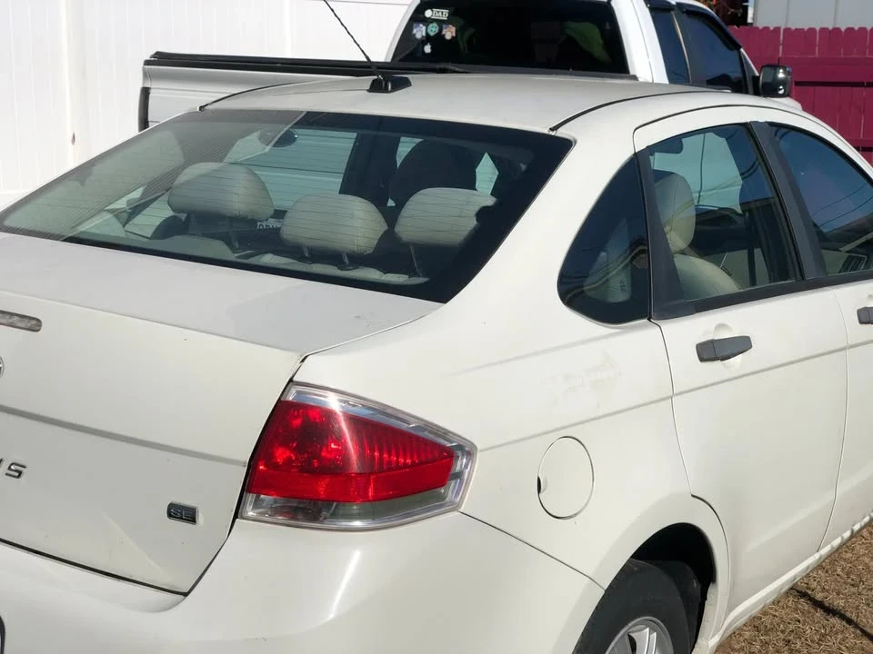 2009 Ford Focus 2nd Gen - Image 10 of 10
