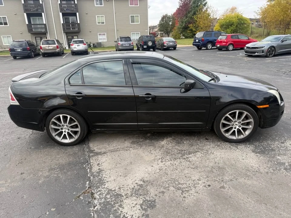 2009 Ford Focus 2nd Gen - Image 2 of 7