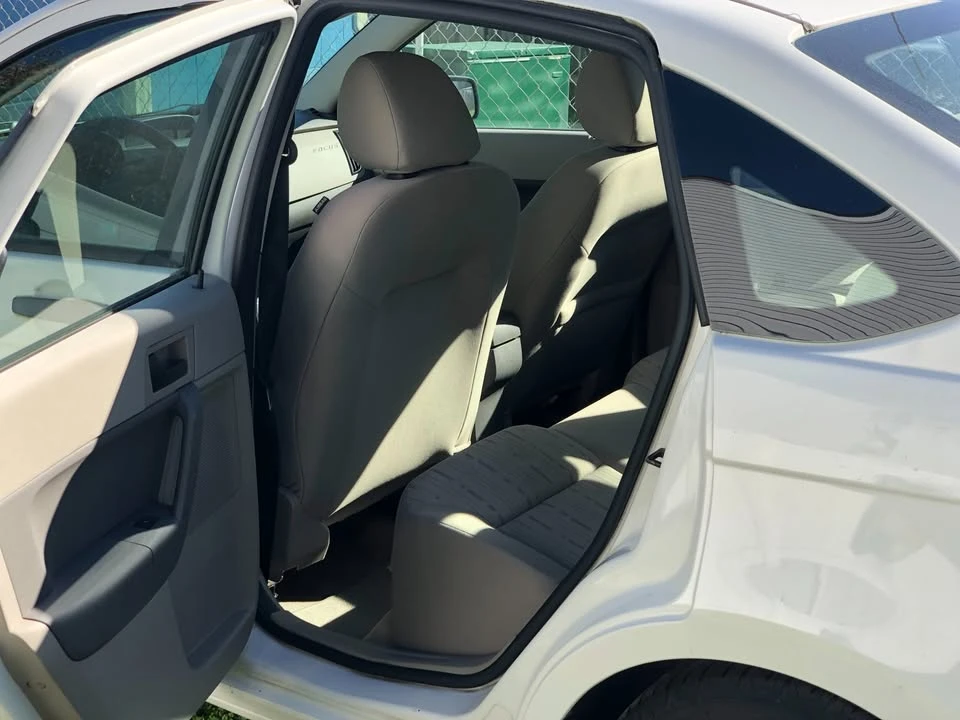 2009 Ford Focus 2nd Gen - Image 6 of 6