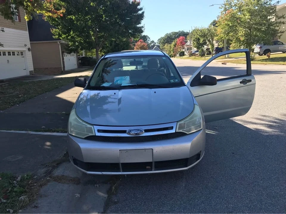 2009 Ford Focus 2nd Gen - Image 2 of 3