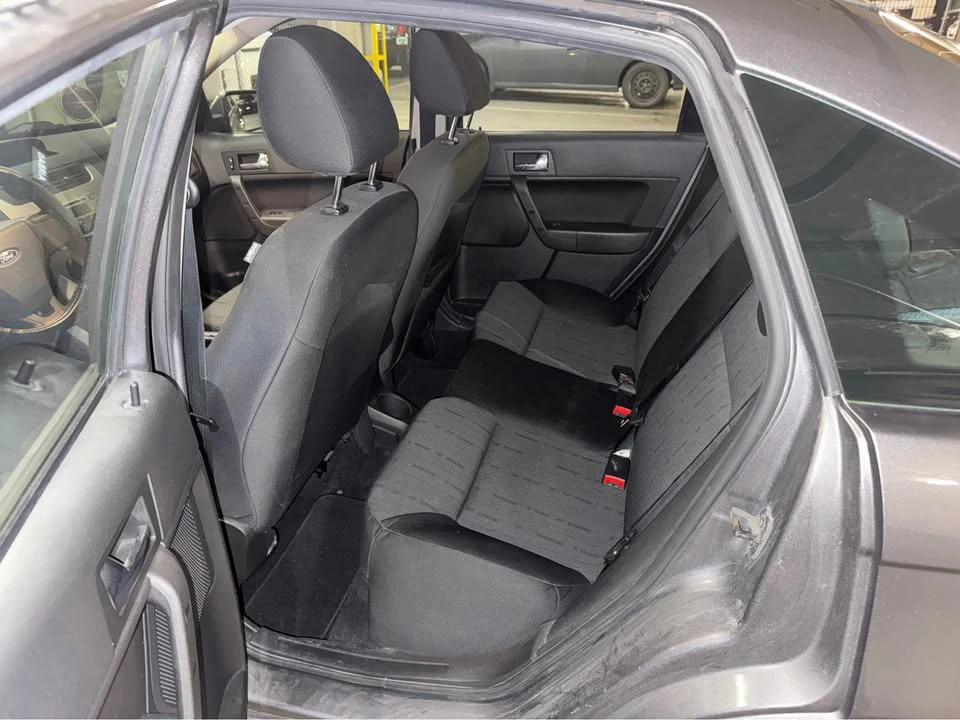2009 Ford Focus 2nd Gen - Image 5 of 7
