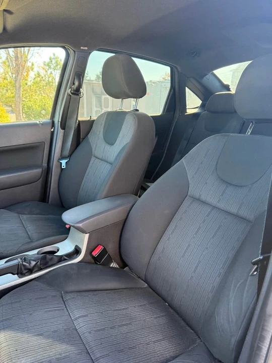 2009 Ford Focus 2nd Gen - Image 9 of 9