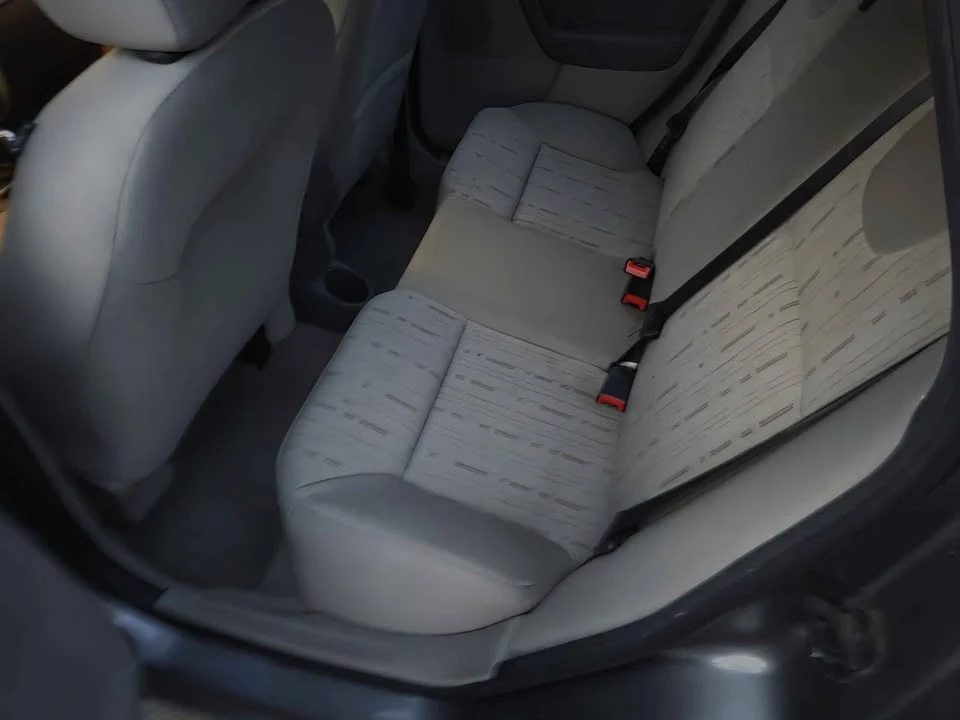 2009 Ford Focus 2nd Gen - Image 6 of 12