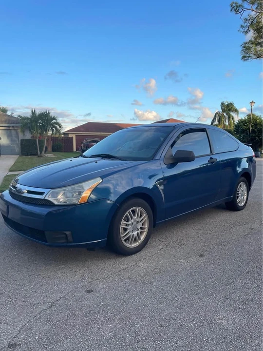 2009 Ford Focus 2nd Gen - Image 2 of 14