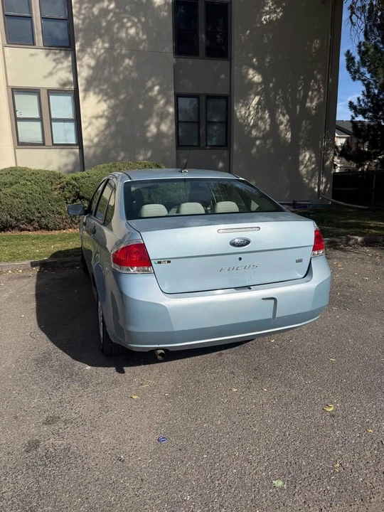2009 Ford Focus 2nd Gen - Image 2 of 2