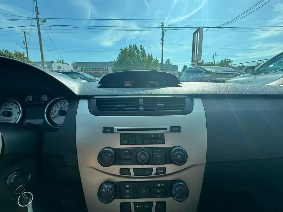 2009 Ford Focus 2nd Gen - Image 13 of 16