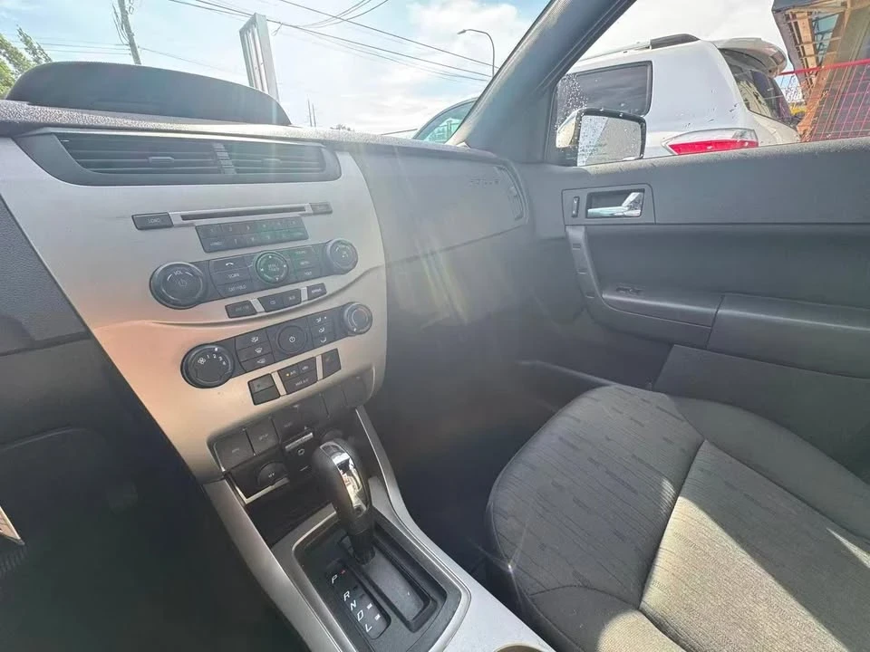2009 Ford Focus 2nd Gen - Image 14 of 16