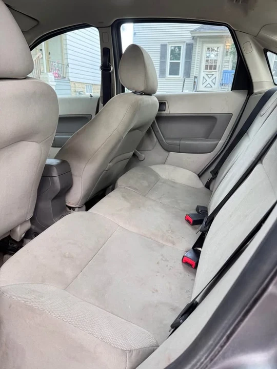 2009 Ford Focus 2nd Gen - Image 7 of 8