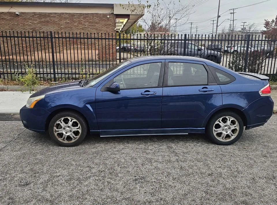 2009 Ford Focus 2nd Gen - Image 2 of 4
