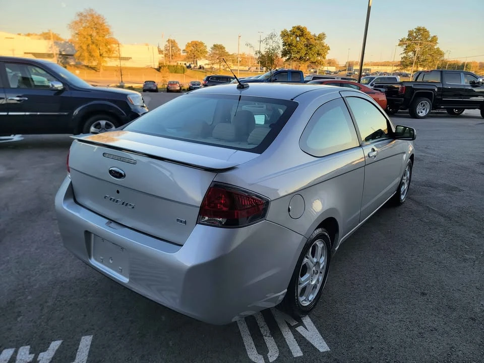 2009 Ford Focus 2nd Gen - Image 5 of 13
