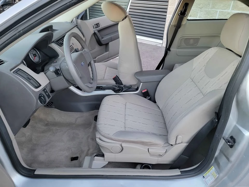 2009 Ford Focus 2nd Gen - Image 10 of 13