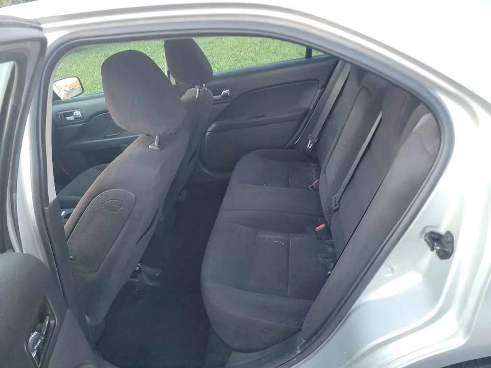 2009 Ford Focus 2nd Gen - Image 7 of 8
