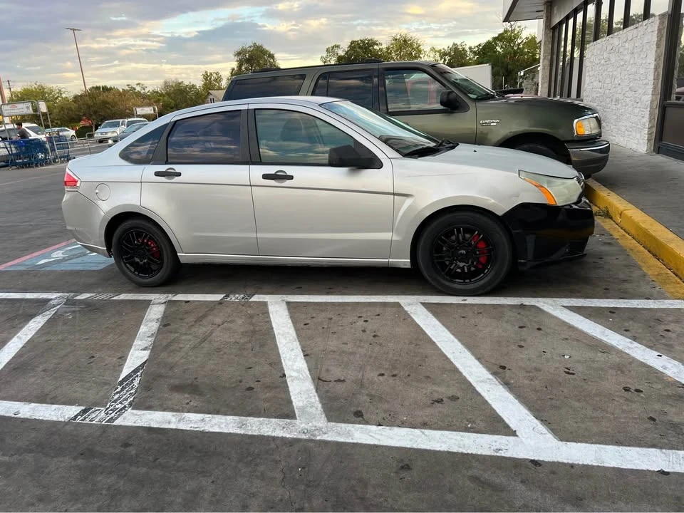 2009 Ford Focus 2nd Gen - Image 3 of 6