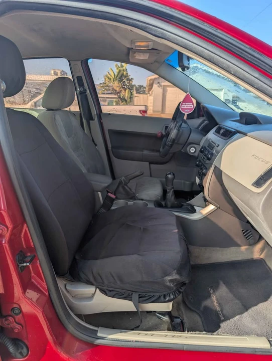 2009 Ford Focus 2nd Gen - Image 6 of 7