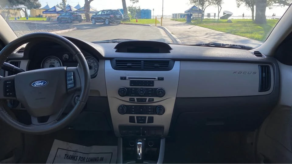 2009 Ford Focus 2nd Gen - Image 10 of 14