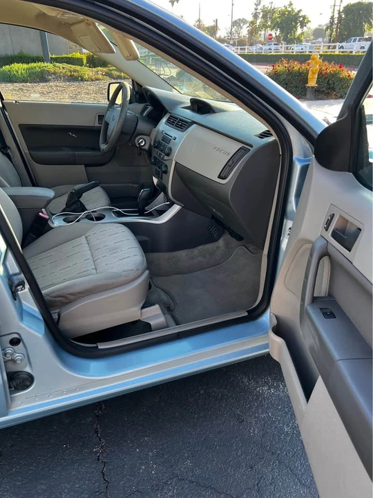 2009 Ford Focus 2nd Gen - Image 10 of 12