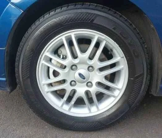 2009 Ford Focus 2nd Gen - Image 11 of 14
