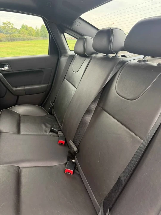 2009 Ford Focus 2nd Gen - Image 13 of 14