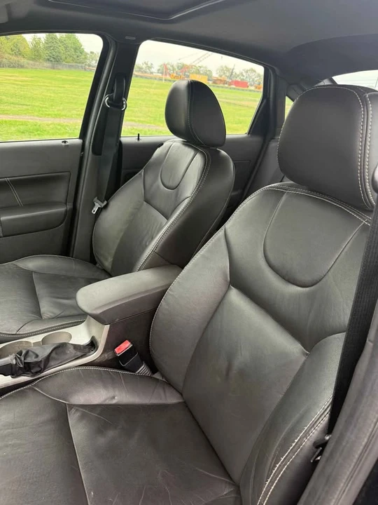 2009 Ford Focus 2nd Gen - Image 9 of 14