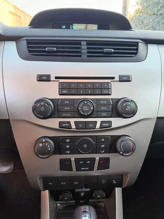 2009 Ford Focus 2nd Gen - Image 11 of 12