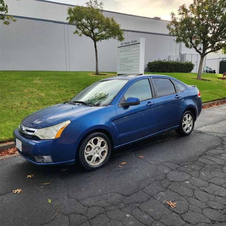 2009 Ford Focus 2nd Gen - Image 2 of 13