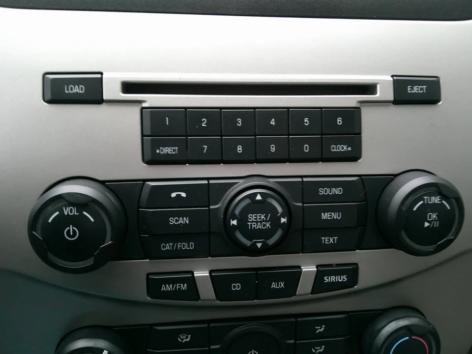 2009 Ford Focus 2nd Gen - Image 15 of 19