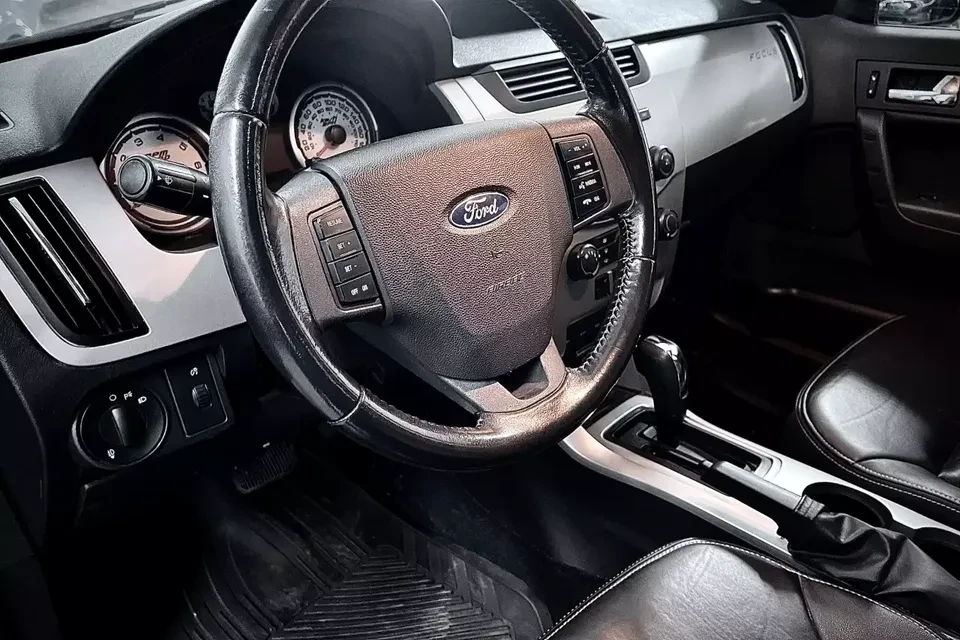 2009 Ford Focus 2nd Gen - Image 9 of 15