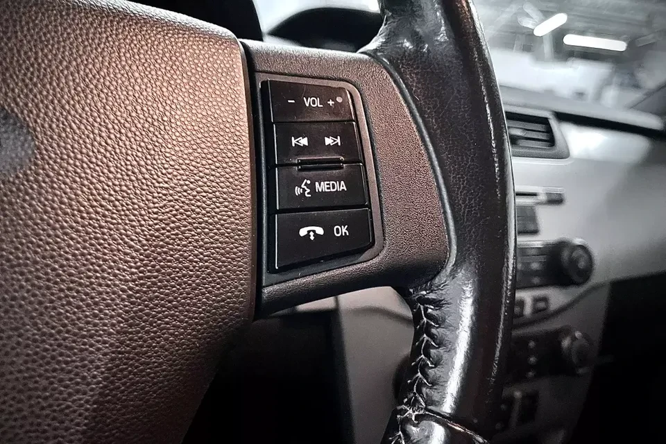 2009 Ford Focus 2nd Gen - Image 14 of 15