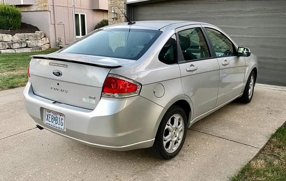 2009 Ford Focus 2nd Gen - Image 2 of 6