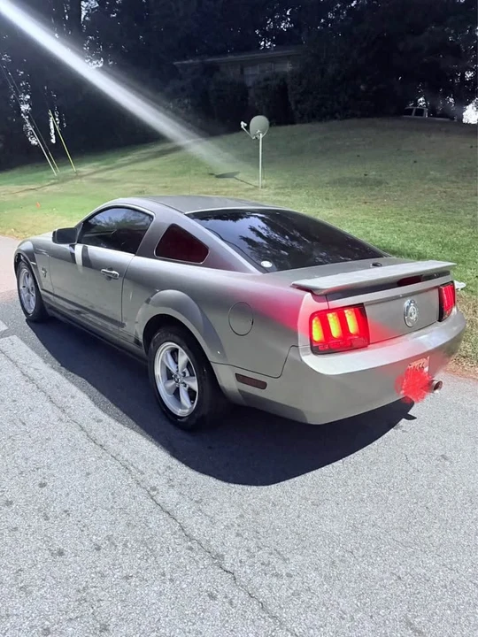 2009 Ford S197 Mustang - Image 3 of 5
