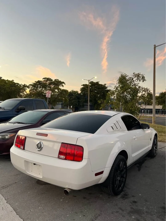 2009 Ford S197 Mustang - Image 4 of 10
